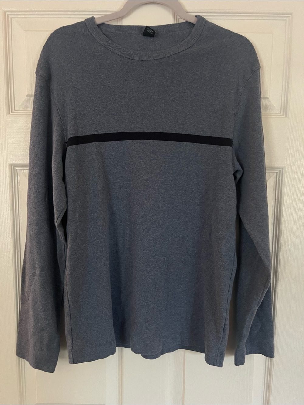 Men's Gap Long Sleeve Crewneck Shirt in Blue with Stripe 100% cotton